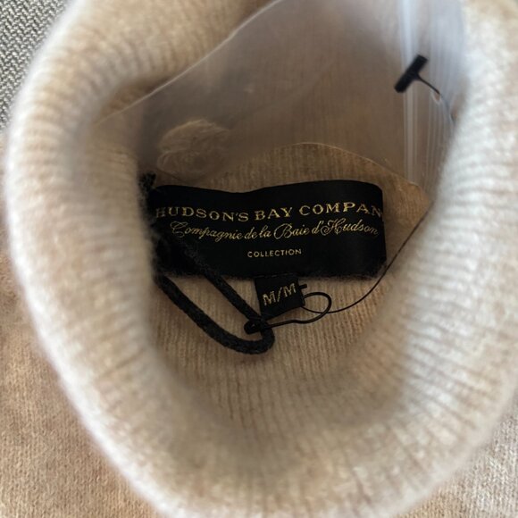 Hudson’s Bay Company 100% Cashmere Turtleneck Sweater – Size M (NWOT) - Picture 3 of 8
